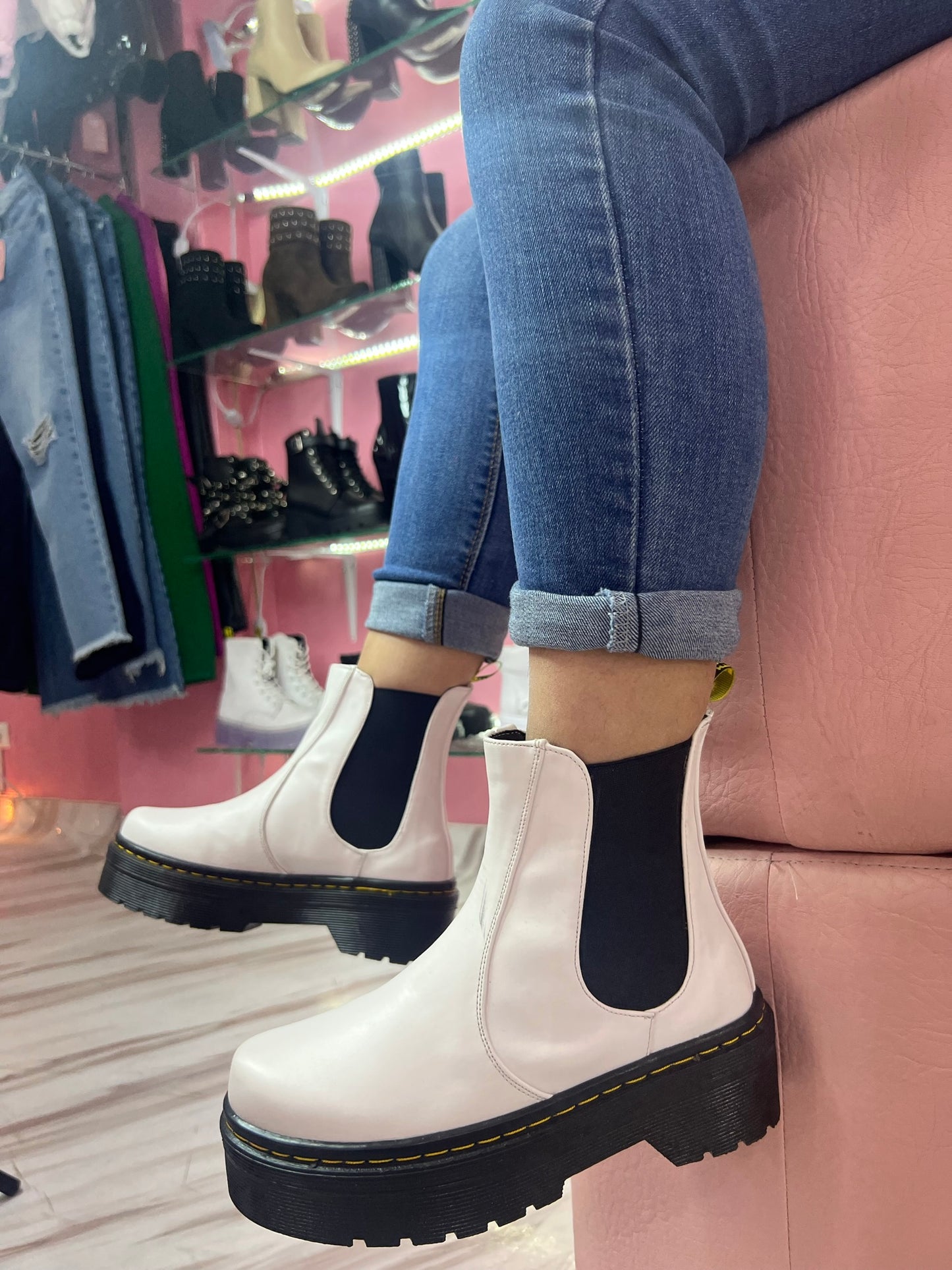JADE CHELSEE BLANCO | HILO AMARILLO